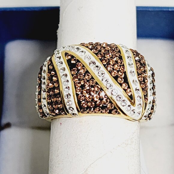 White & Champagne Austrian Crystal cocktail ring in goldtone size 7 - Picture 4 of 6
